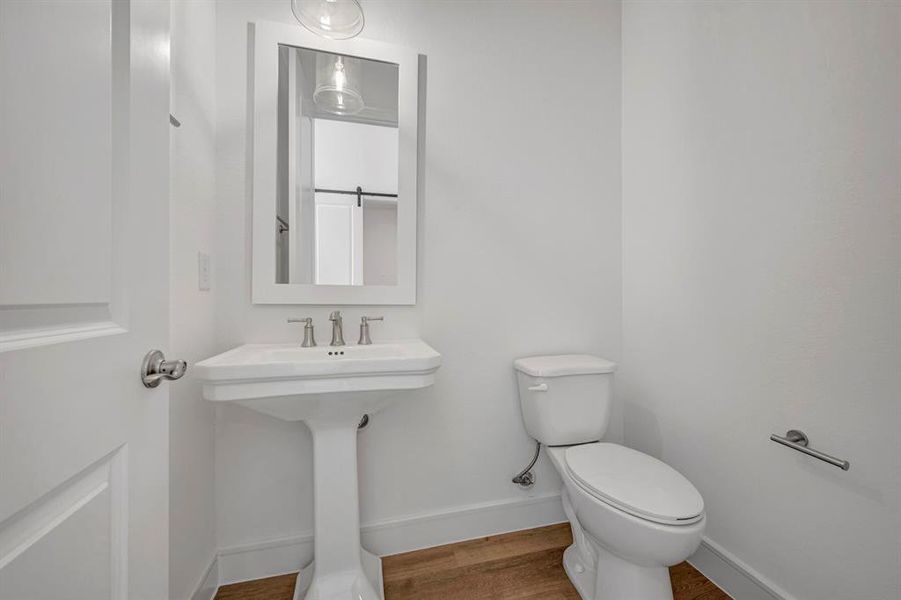 Furnished interior view inside a new home in Sterling Greene, Arlington (Image 29). Furnished interior view inside a new home in Sterling Greene, Arlington (Image 29).