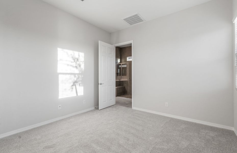 Spacious, unfurnished interior of a new home in Sun City Festival, Buckeye (Image 15).