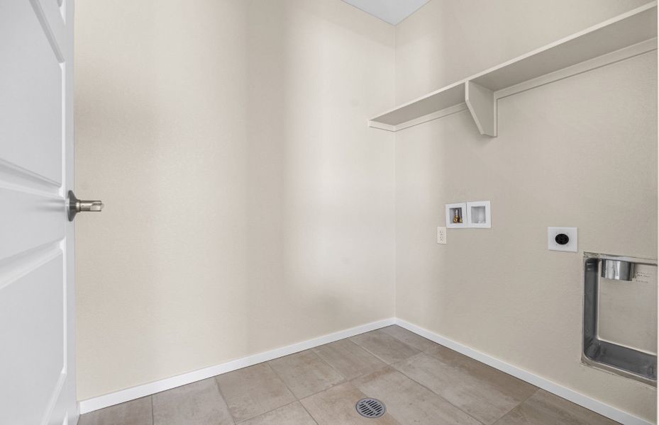 Spacious, unfurnished interior of a new home in Barefoot Village, Firestone (Image 29). Spacious, unfurnished interior of a new home in Barefoot Village, Firestone (Image 29).