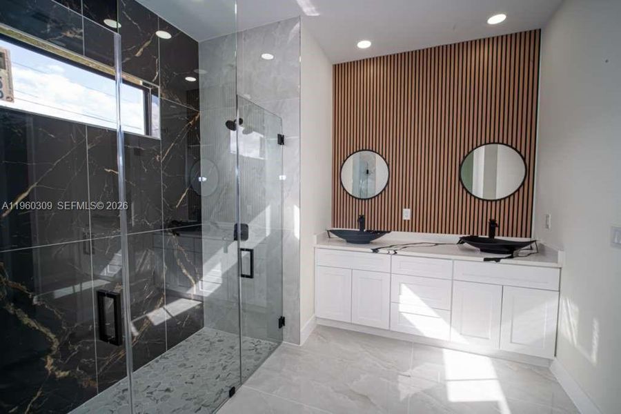 Furnished interior view inside a new home in , Lehigh Acres (Image 9).