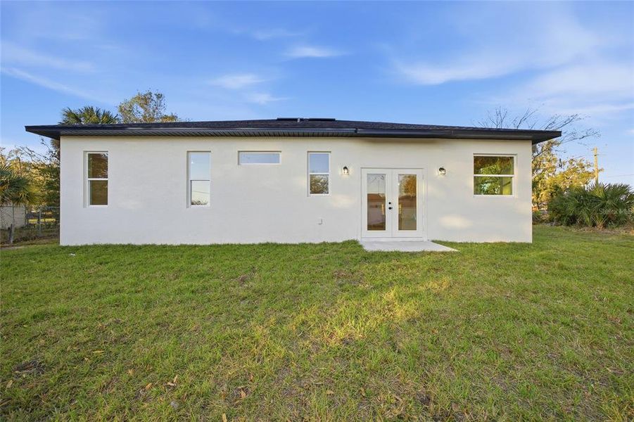 Exterior details and patio area of a home in , Plant City (Image 4). Exterior details and patio area of a home in , Plant City (Image 4).