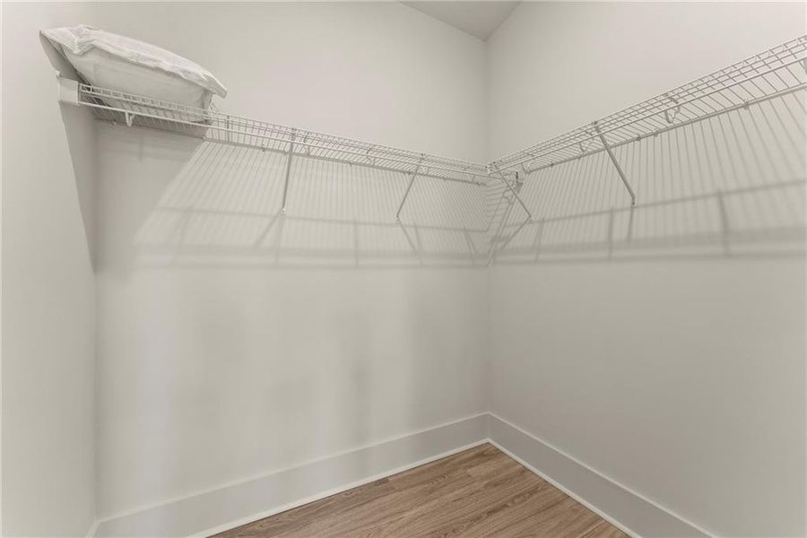 Spacious, unfurnished interior of a new home in Villa Nova, Gainesville (Image 20).
