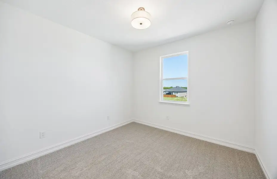 Spacious, unfurnished interior of a new home in Highland Lakes, McKinney (Image 19).