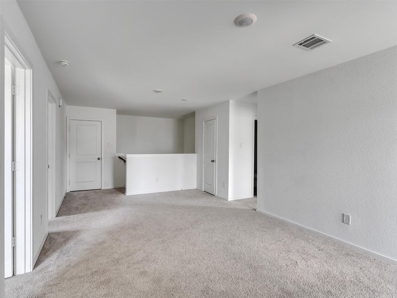 Spacious, unfurnished interior of a new home in , Katy (Image 32).