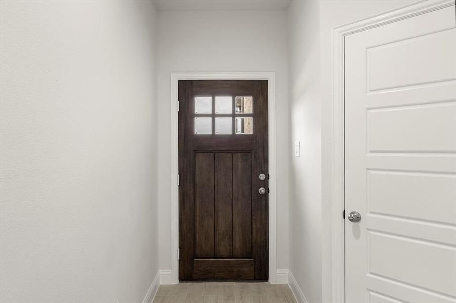 04. 6949 Mustang Isle - Entry 04. 6949 Mustang Isle - Entry