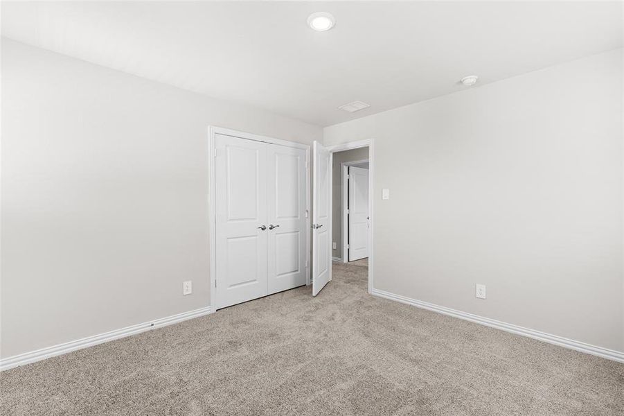 Spacious, unfurnished interior of a new home in Stratton Place, Greenville (Image 21).