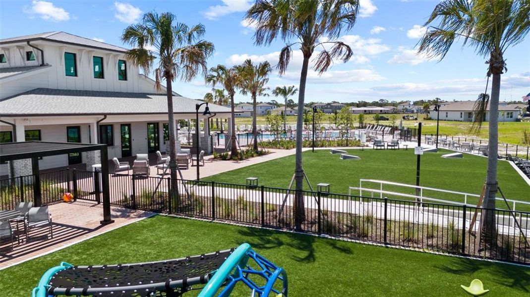 Community amenities in Magnolia Bay, Nokomis (Image 5).