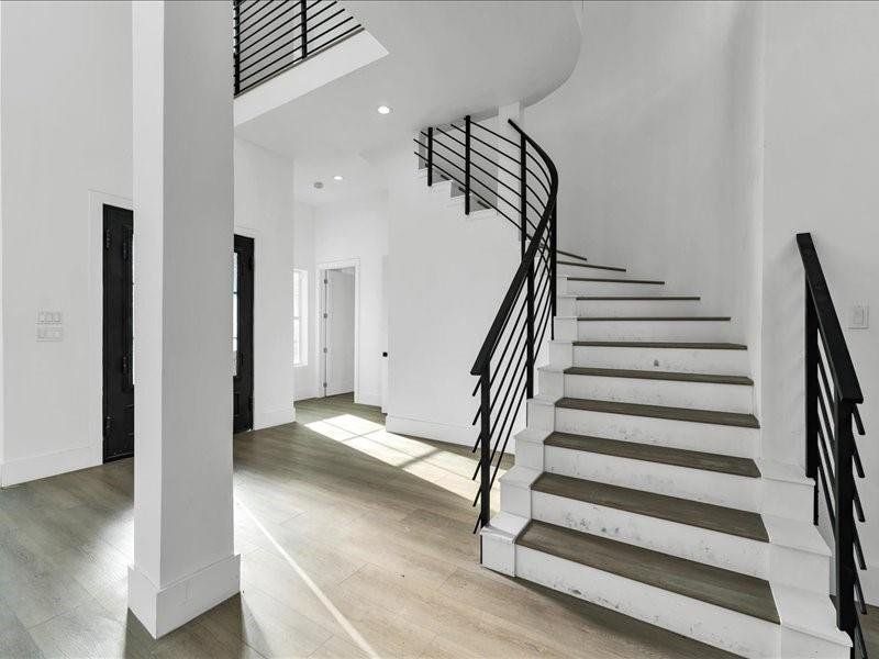 Spacious, unfurnished interior of a new home in , Spring (Image 44). Spacious, unfurnished interior of a new home in , Spring (Image 44).