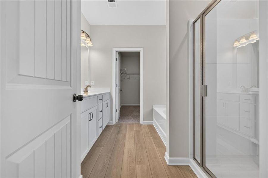 Furnished interior view inside a new home in Southbend, Rome (Image 13).