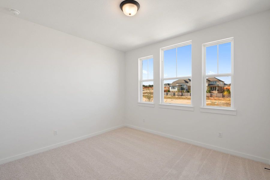 Spacious, unfurnished interior of a new home in Lariat, Liberty Hill (Image 41).