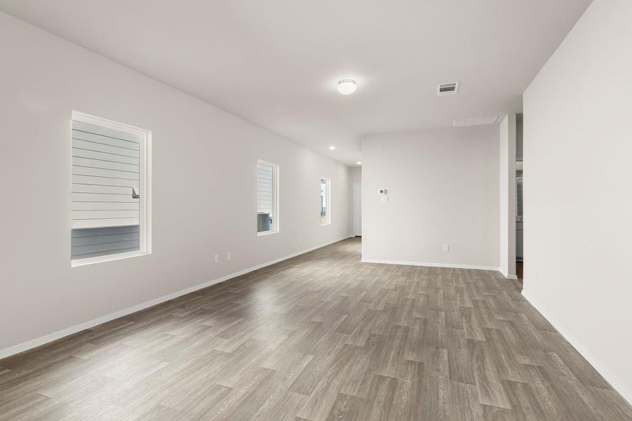 Spacious, unfurnished interior of a new home in Hymeadow, Maxwell (Image 31).