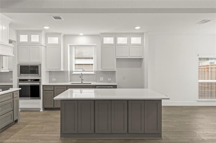 Furnished interior view inside a new home in Villages of Creekwood, Frisco (Image 11). Furnished interior view inside a new home in Villages of Creekwood, Frisco (Image 11).