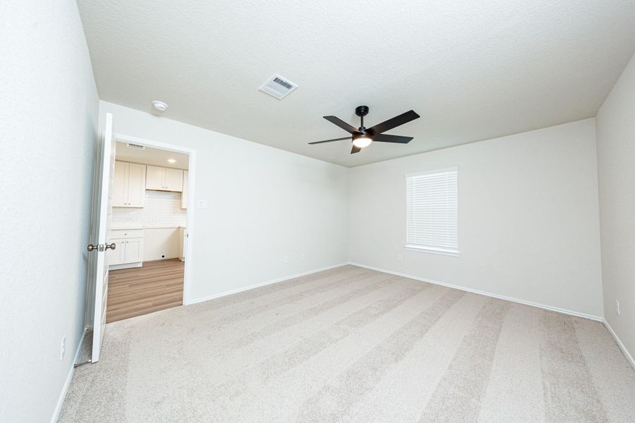 Spacious, unfurnished interior of a new home in Townsend Reserve, Splendora (Image 20).