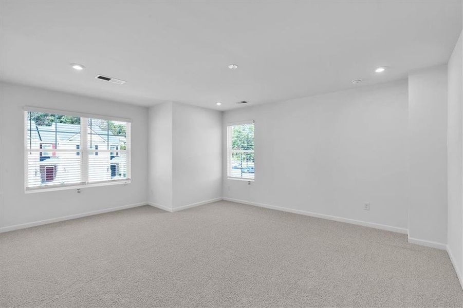 Spacious, unfurnished interior of a new home in Park Center Pointe, Austell (Image 26).