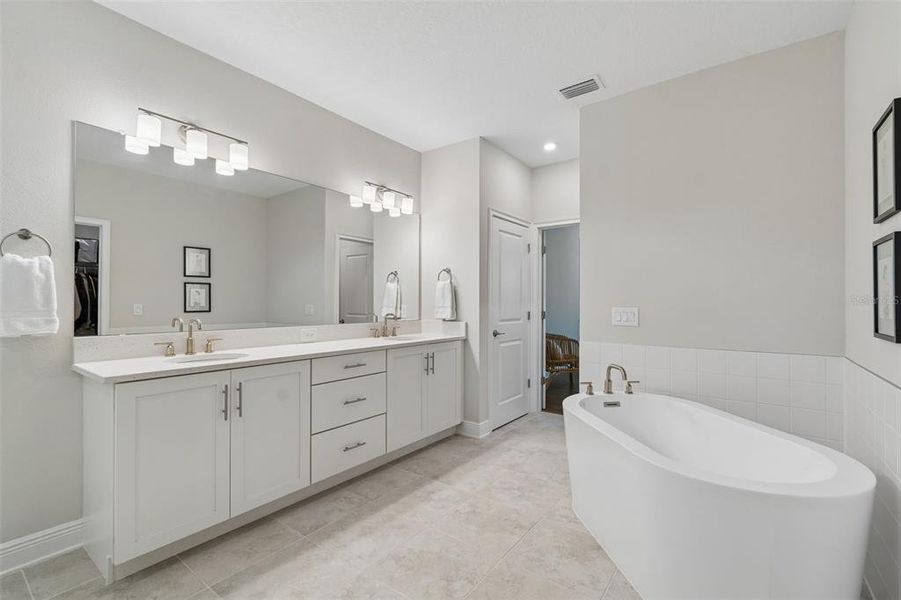 Furnished interior view inside a new home in , Tampa (Image 47).