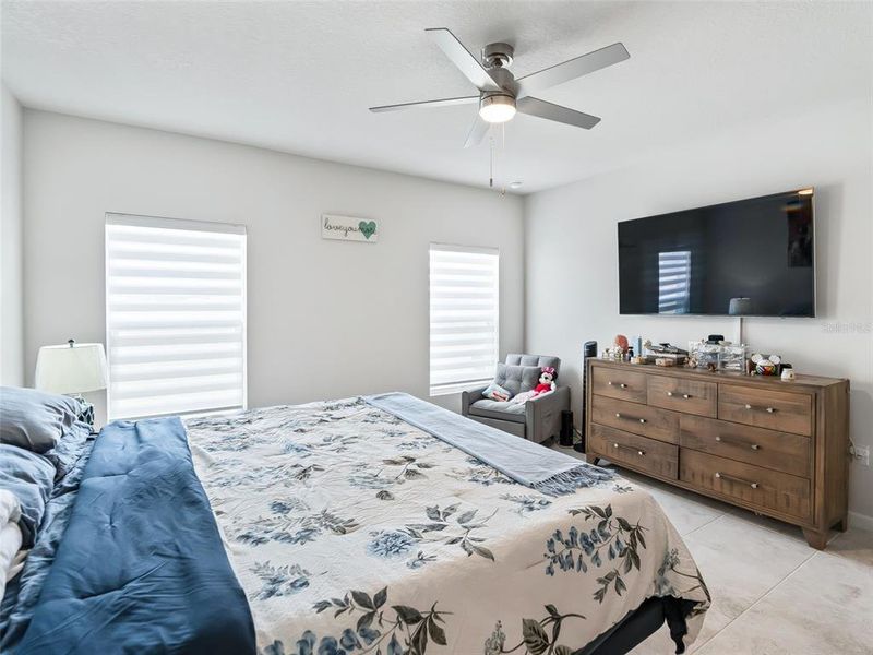Furnished interior view inside a new home in , Sumterville (Image 32).