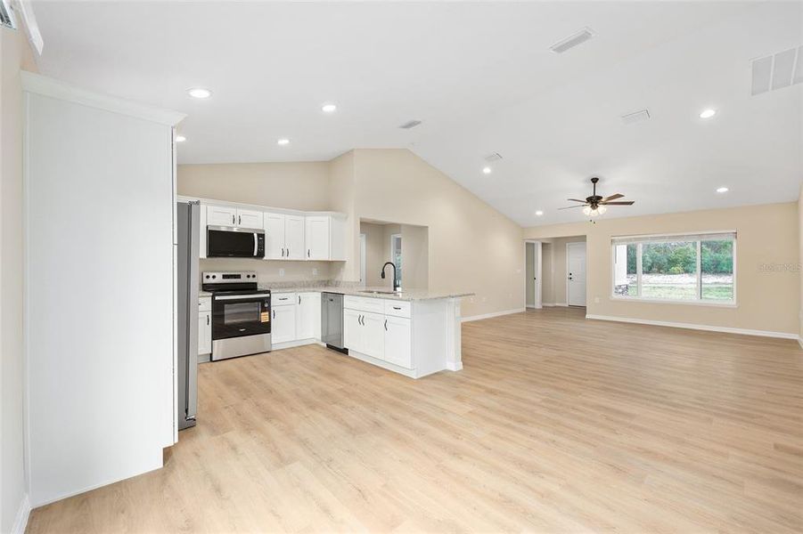 Furnished interior view inside a new home in , Ocala (Image 18).