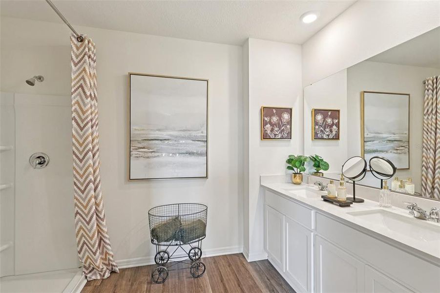 Furnished interior view inside a new home in , Lakeland (Image 23).