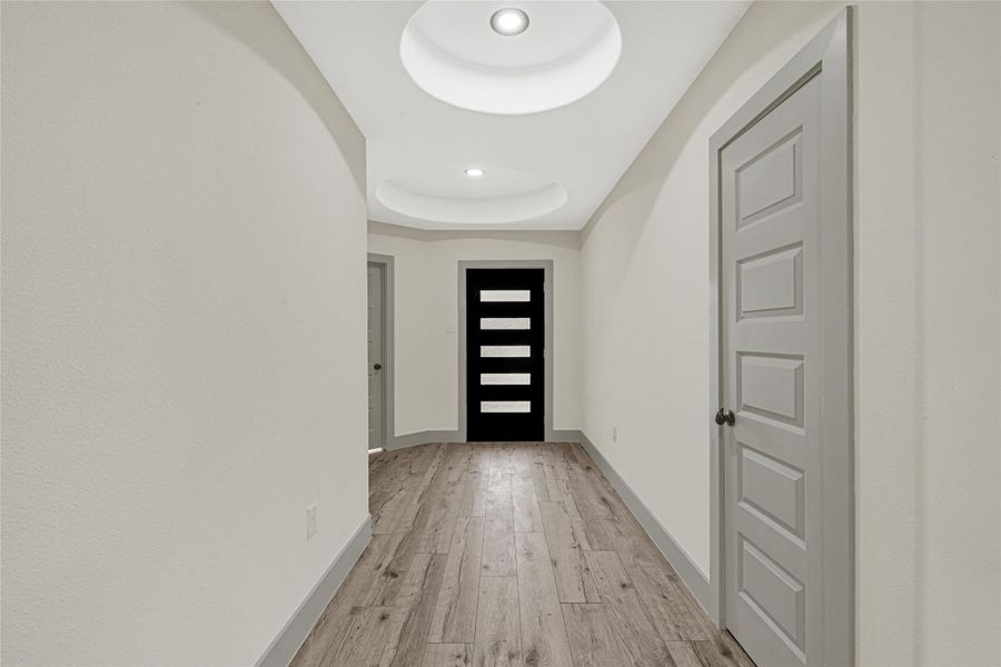 Spacious, unfurnished interior of a new home in , La Marque (Image 12).