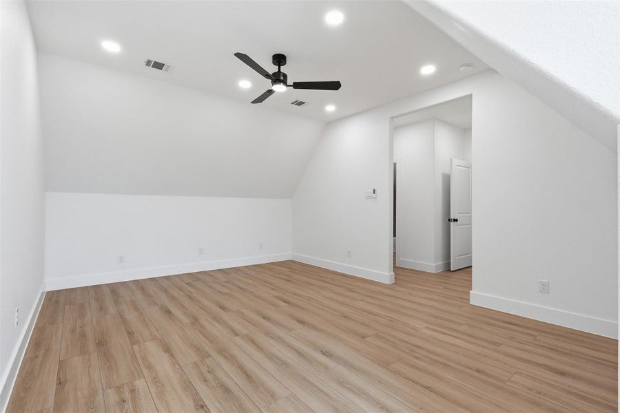 Photos are of prior LOTUS plan homesite built by Aurcova. Photos are of prior LOTUS plan homesite built by Aurcova.