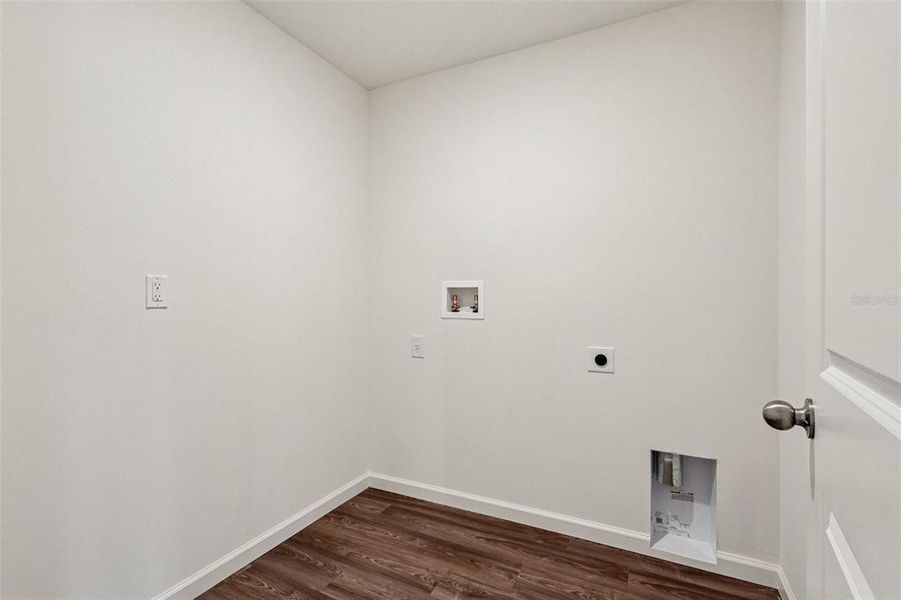 Spacious, unfurnished interior of a new home in Palm Bay Classic, Palm Bay (Image 22).