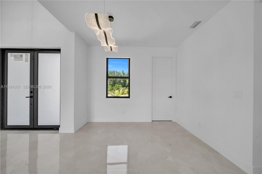 Spacious, unfurnished interior of a new home in , Lehigh Acres (Image 38).