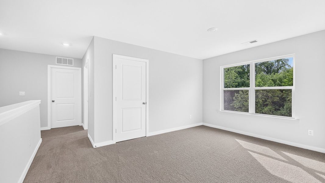 Spacious, unfurnished interior of a new home in Laurelbrook, Sherrills Ford (Image 20).