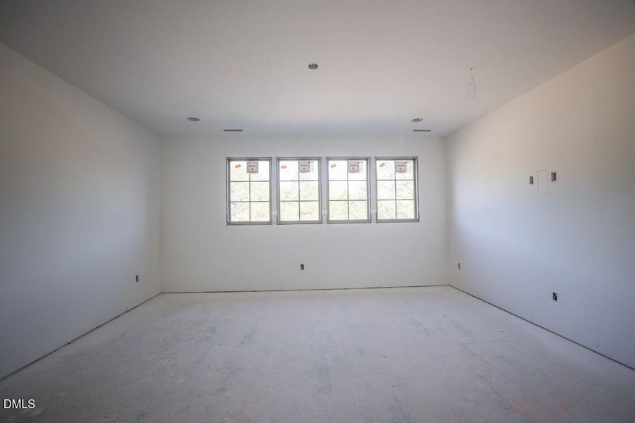 GQ6A1529 (Medium) GQ6A1529 (Medium)