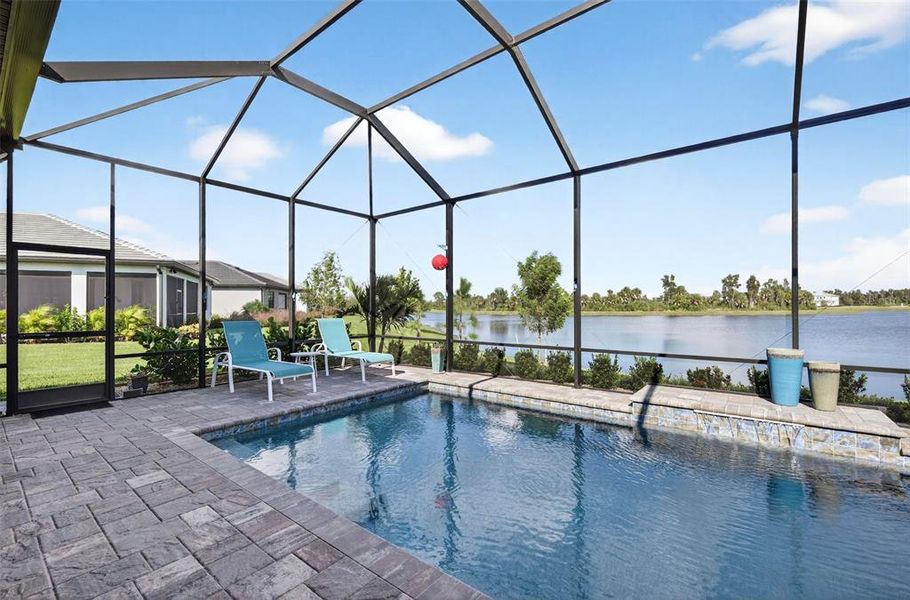 Exterior details and patio area of a home in , Venice (Image 3).