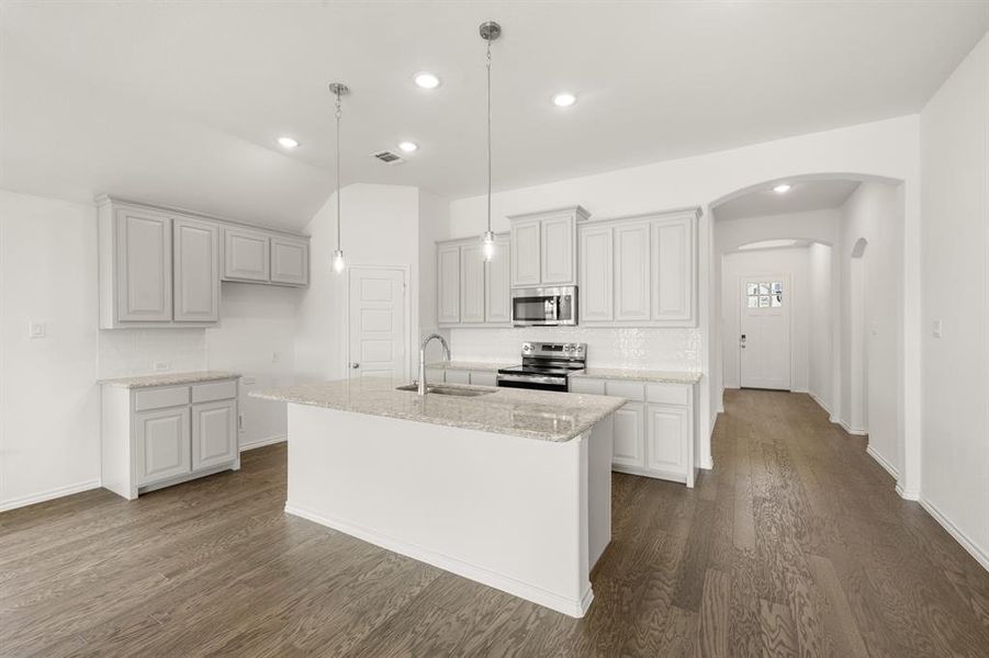 DFW-Summer Crest-Concept 1790-10320 Dittany Lane-Kitchen - Risewell Homes-1 DFW-Summer Crest-Concept 1790-10320 Dittany Lane-Kitchen - Risewell Homes-1