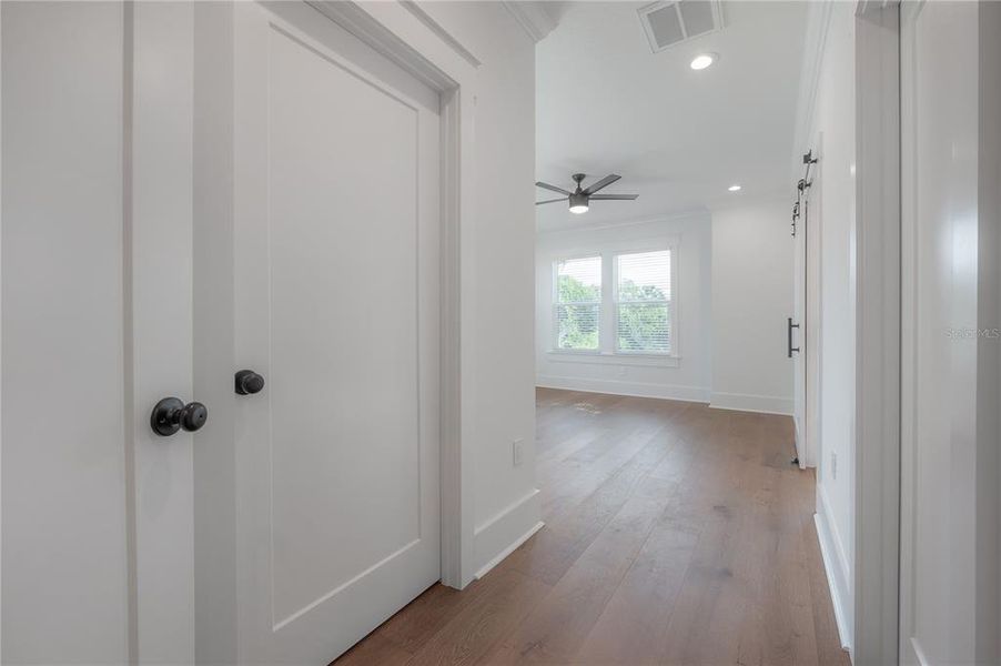 Spacious, unfurnished interior of a new home in , Tampa (Image 47). Spacious, unfurnished interior of a new home in , Tampa (Image 47).