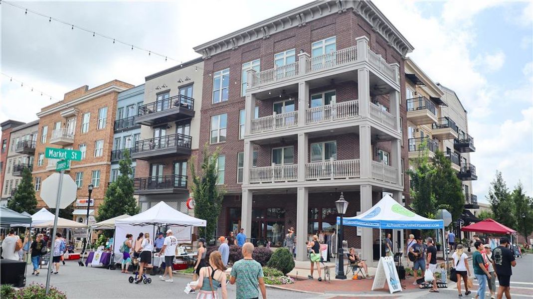 Image 51 of a home in Byers Park.