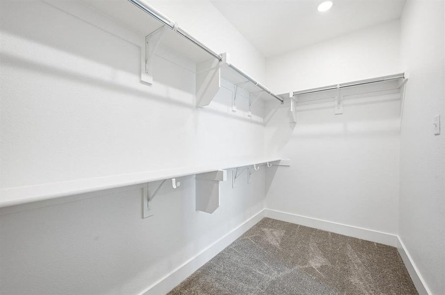 Spacious, unfurnished interior of a new home in Heritage Ranch: 40ft. lots, Sherman (Image 24). Spacious, unfurnished interior of a new home in Heritage Ranch: 40ft. lots, Sherman (Image 24).