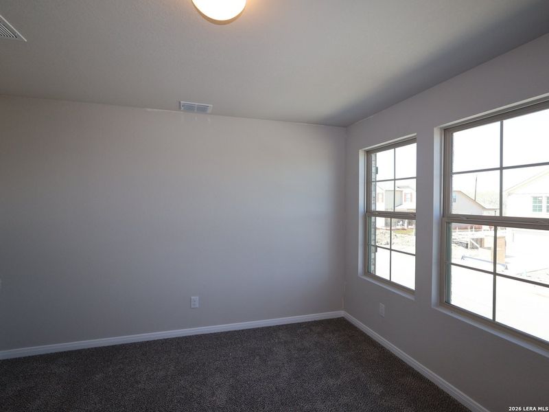 Spacious, unfurnished interior of a new home in Paloma Park, Converse (Image 16).