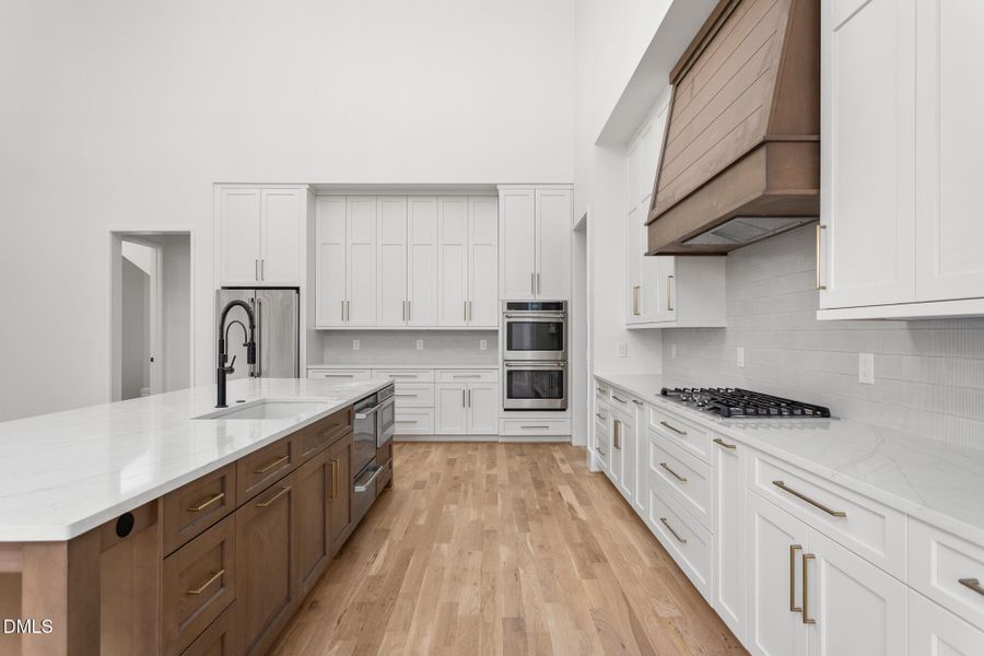 1150 Lochshire Drive-18