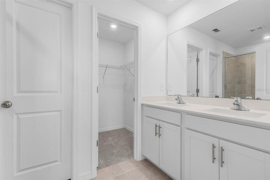 Furnished interior view inside a new home in , Bradenton (Image 7).