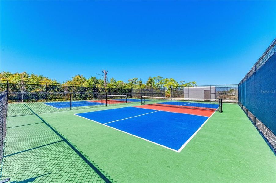 Community amenities in , Englewood (Image 51). Community amenities in , Englewood (Image 51).