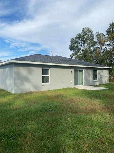 Exterior details and patio area of a home in , Ocklawaha (Image 22).