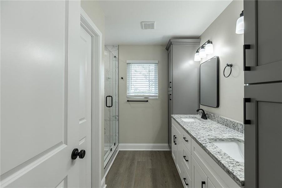 Furnished interior view inside a new home in , Toccoa (Image 14).