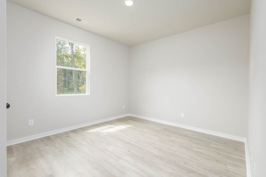 Spacious, unfurnished interior of a new home in Woodland Farms, Dickson (Image 25).