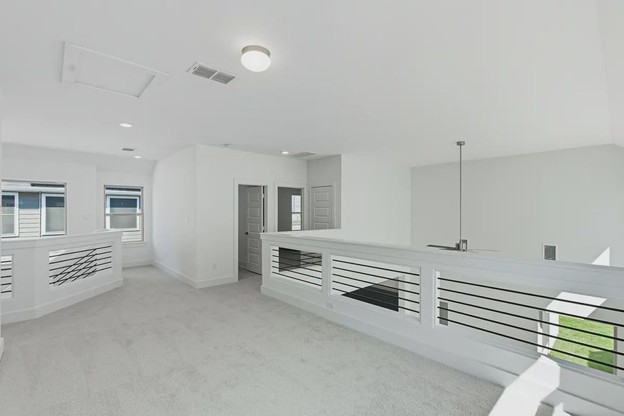Spacious, unfurnished interior of a new home in Stillwater Ranch, San Antonio (Image 11). Spacious, unfurnished interior of a new home in Stillwater Ranch, San Antonio (Image 11).