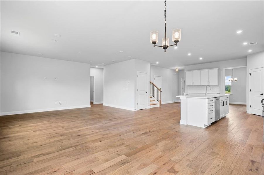 Spacious, unfurnished interior of a new home in Hawthorne Ridge, McDonough (Image 22).