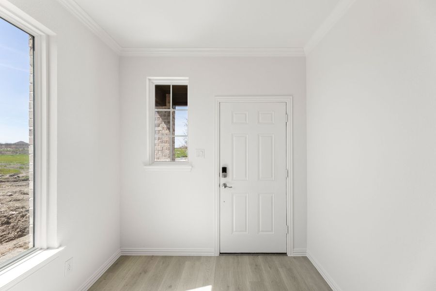 Representative unfurnished interior of a home built from the Kingston by UnionMain Homes in Elevon, Lavon (Image 24).