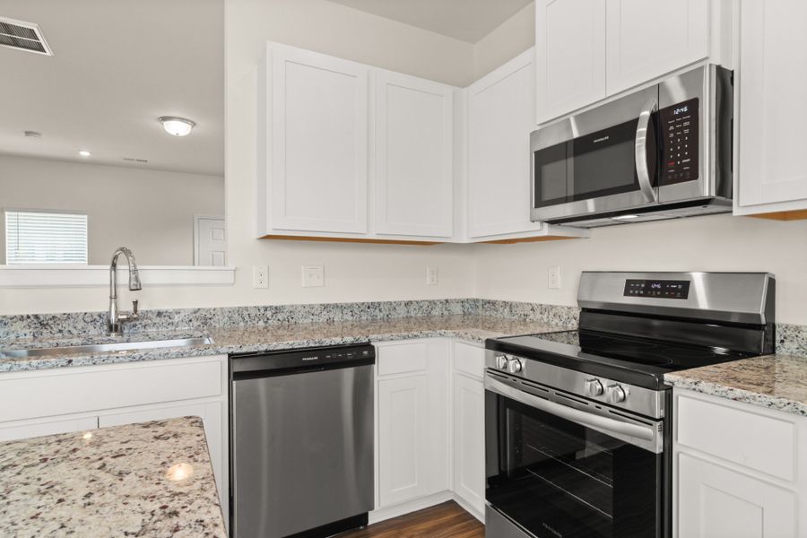 Furnished interior view inside a new home in Cantigny Park, Clarksville (Image 6).