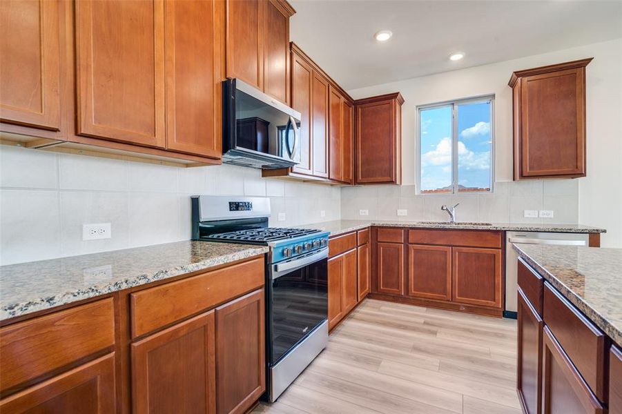 Furnished interior view inside a new home in Heartland Signature, Crandall (Image 8). Furnished interior view inside a new home in Heartland Signature, Crandall (Image 8).