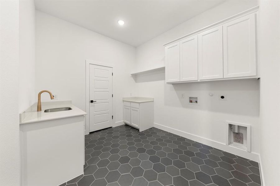 38. 200 Pearland - Utility