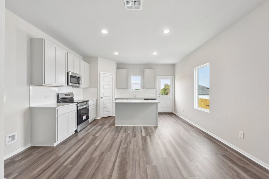 Furnished interior view inside a new home in Edgebrooke, Pflugerville (Image 5).