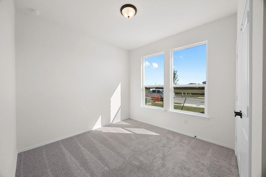 Spacious, unfurnished interior of a new home in Mustang Valley, Manor (Image 29).