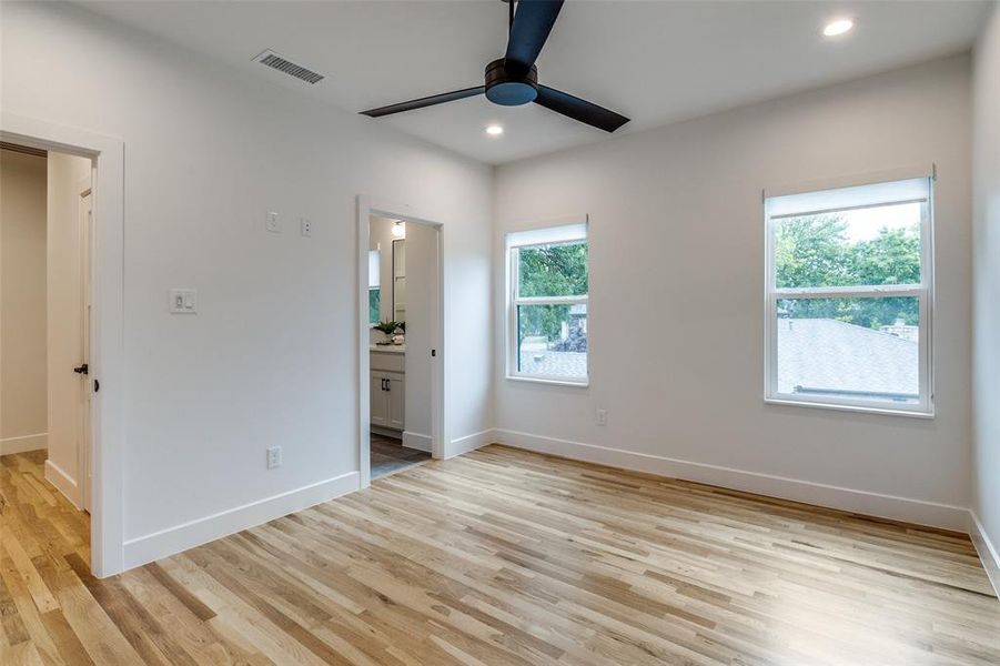 Spacious, unfurnished interior of a new home in , Dallas (Image 19).