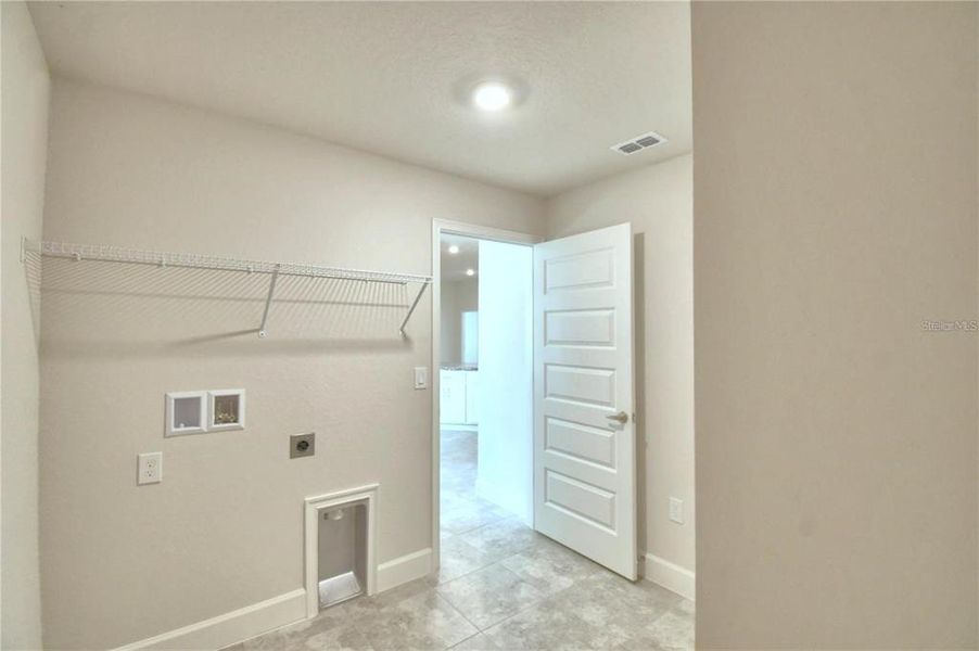 Spacious, unfurnished interior of a new home in Knights Landing, Lakeland (Image 47). Spacious, unfurnished interior of a new home in Knights Landing, Lakeland (Image 47).